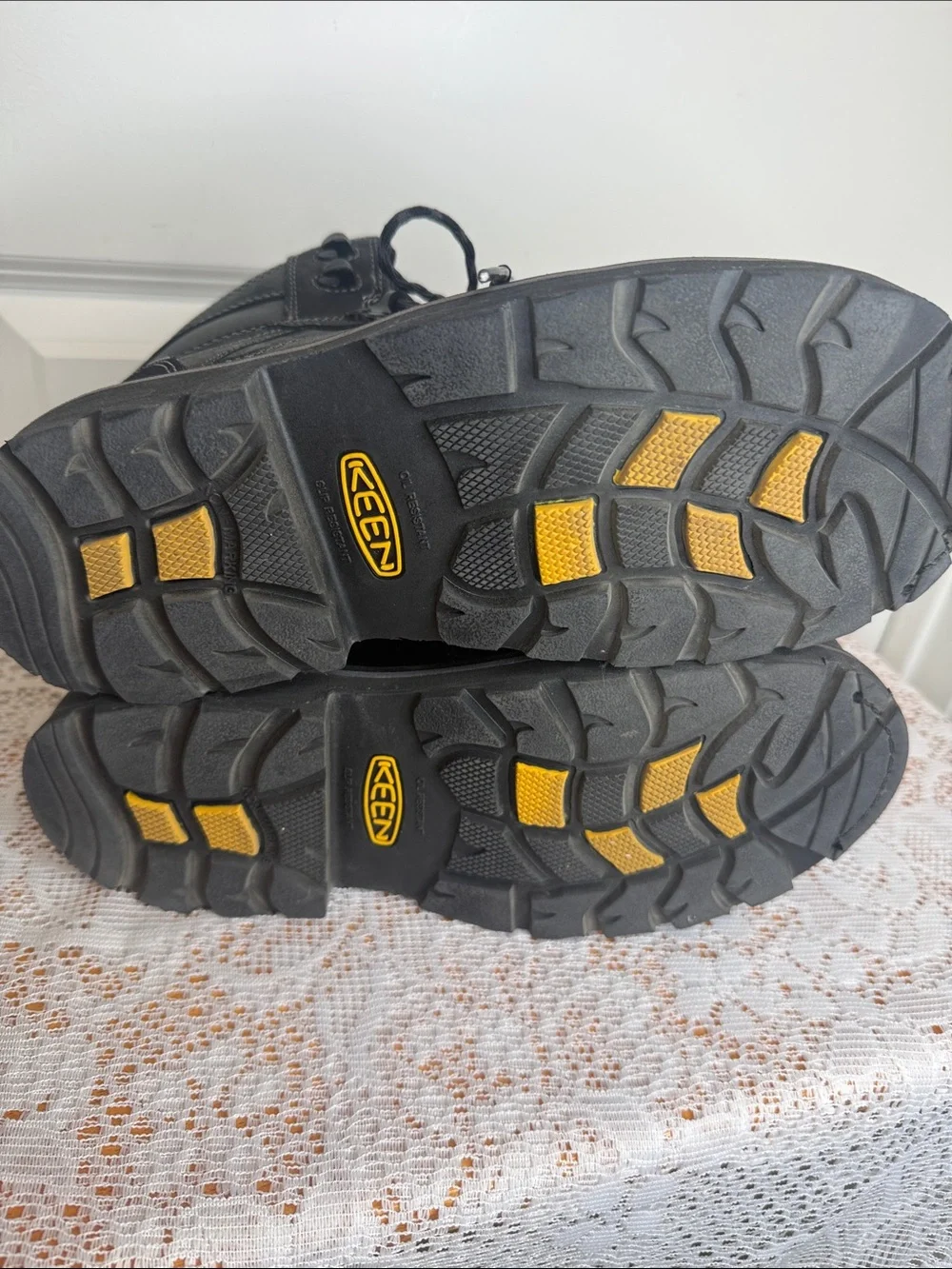 Keen dry waterproof hard toe Men's Black Lace-Up Work Boots sz 7